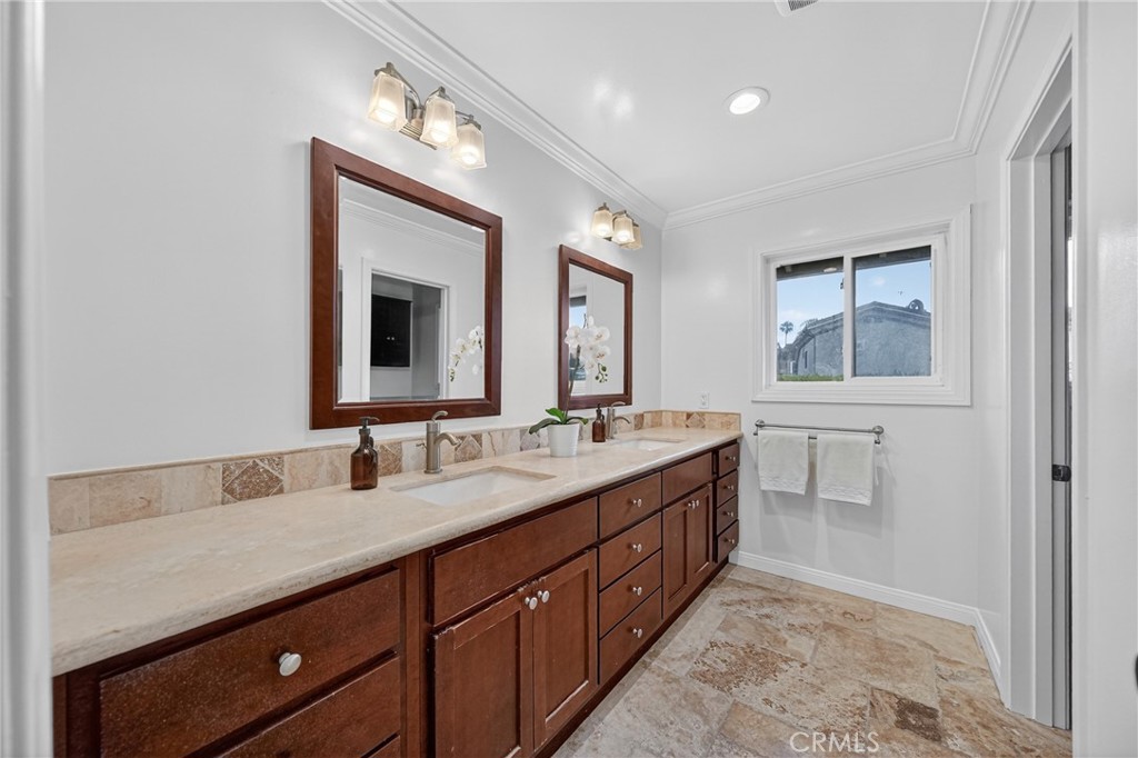 17188 Edgewater Lane Huntington Beach, CA 92649 - Photo 30 of 37