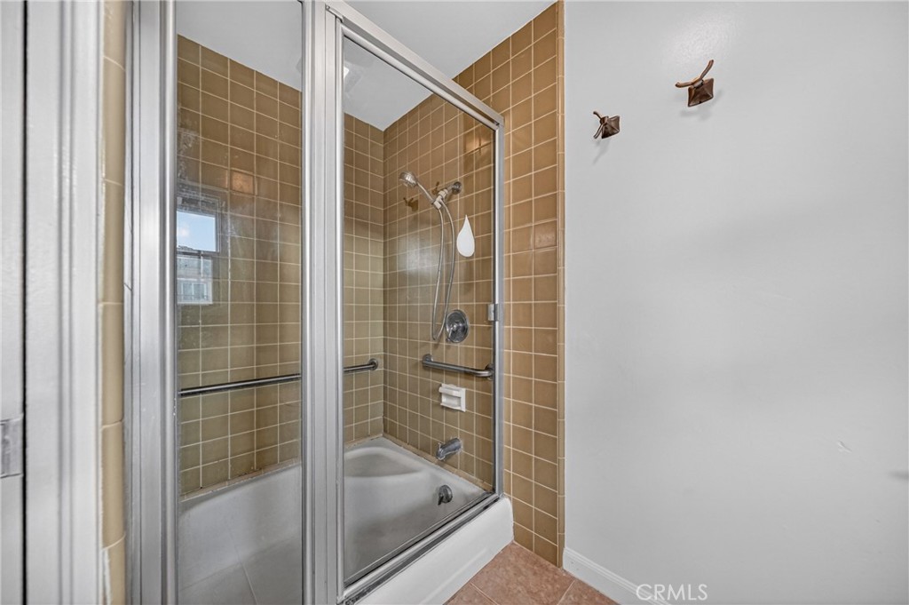 17188 Edgewater Lane Huntington Beach, CA 92649 - Photo 32 of 37
