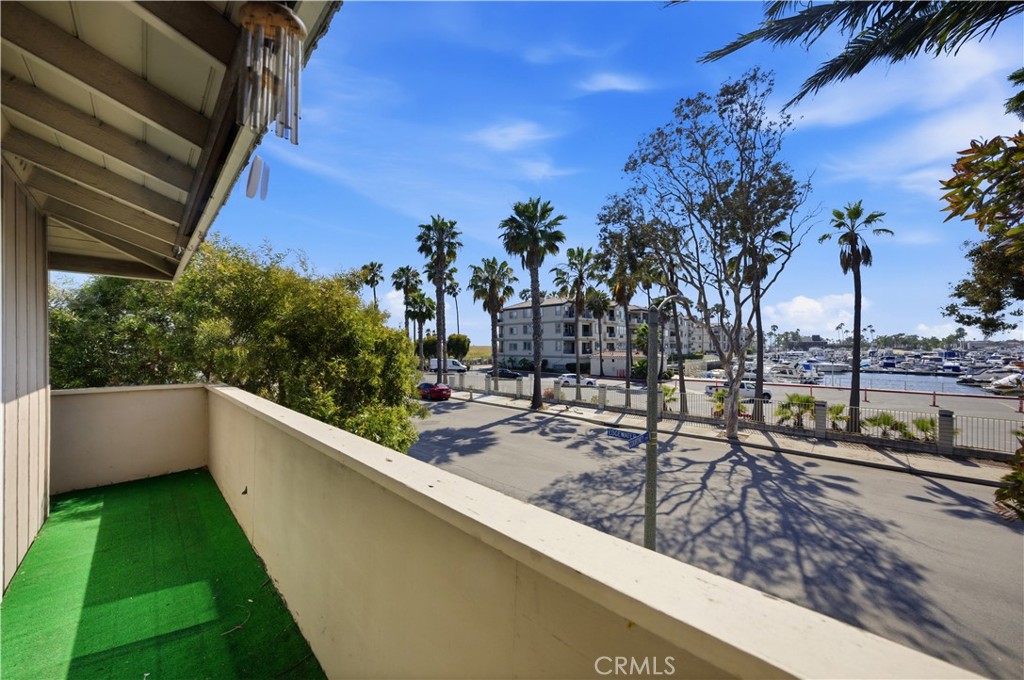17188 Edgewater Lane Huntington Beach, CA 92649 - Photo 33 of 37