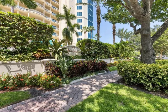 $1,525,000 | 340 South Palm Avenue, Unit 32, Sarasota, FL 34236