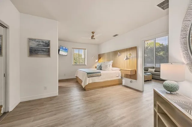 $1,525,000 | 340 South Palm Avenue, Unit 32, Sarasota, FL 34236