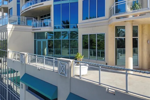 $1,525,000 | 340 South Palm Avenue, Unit 32, Sarasota, FL 34236