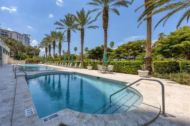$1,525,000 | 340 South Palm Avenue, Unit 32, Sarasota, FL 34236