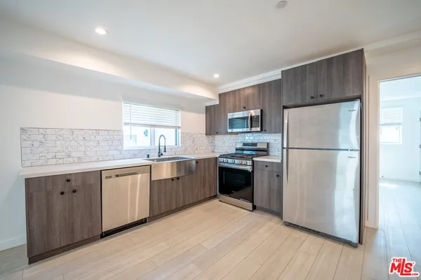 $4,477 | 246 North Dillon Street, Unit 248, Los Angeles, CA 90026