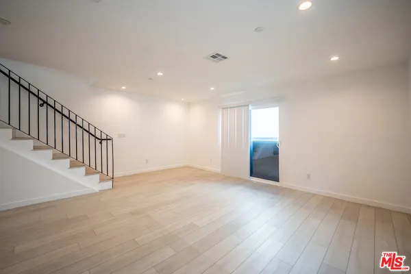 $4,477 | 246 North Dillon Street, Unit 248, Los Angeles, CA 90026