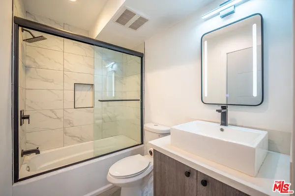 $4,477 | 246 North Dillon Street, Unit 248, Los Angeles, CA 90026