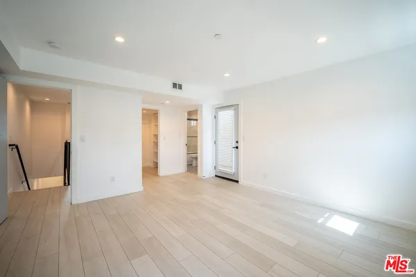 $4,477 | 246 North Dillon Street, Unit 248, Los Angeles, CA 90026