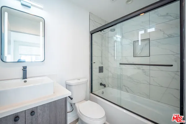 $4,477 | 246 North Dillon Street, Unit 248, Los Angeles, CA 90026