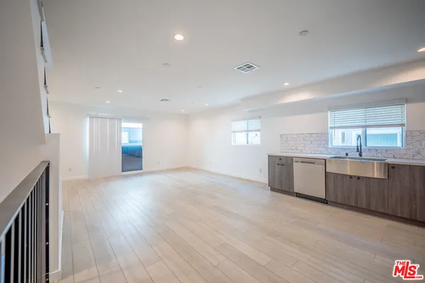 $4,477 | 246 North Dillon Street, Unit 248, Los Angeles, CA 90026