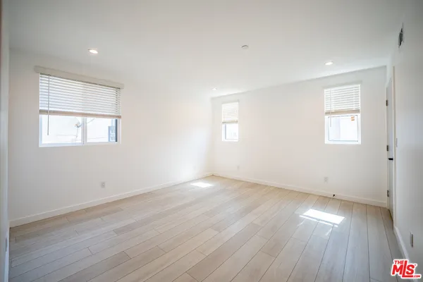 $4,477 | 246 North Dillon Street, Unit 248, Los Angeles, CA 90026