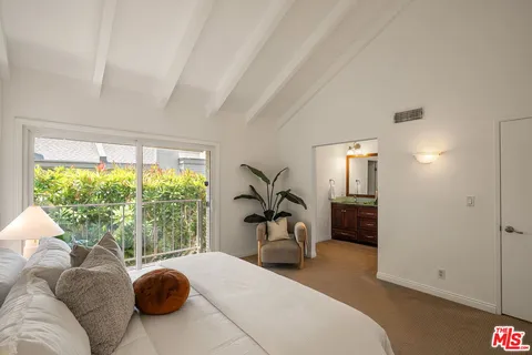 $1,450,000 | 32 Village Parkway, Santa Monica, CA 90405