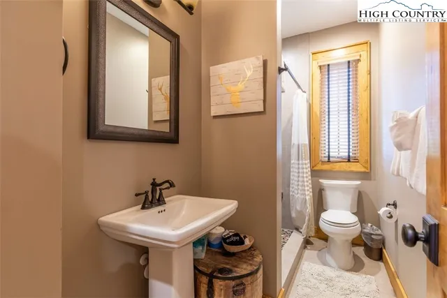 $1,299,900 | 7 Eagle Village Circle, Banner Elk, NC 28604