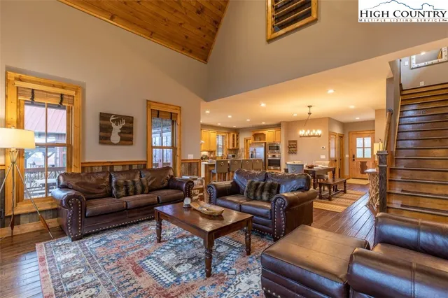 $1,299,900 | 7 Eagle Village Circle, Banner Elk, NC 28604