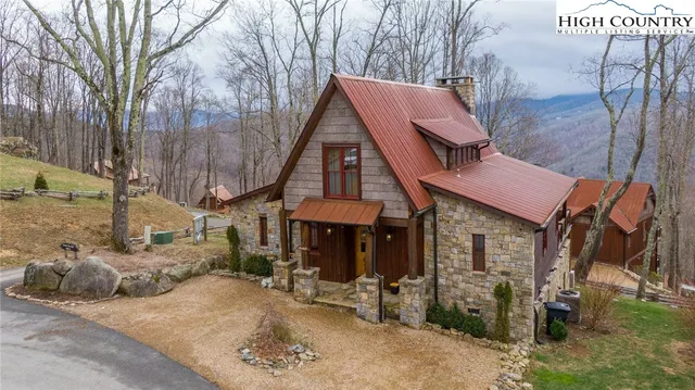 $1,299,900 | 7 Eagle Village Circle, Banner Elk, NC 28604