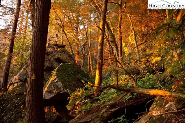 $1,299,900 | 7 Eagle Village Circle, Banner Elk, NC 28604