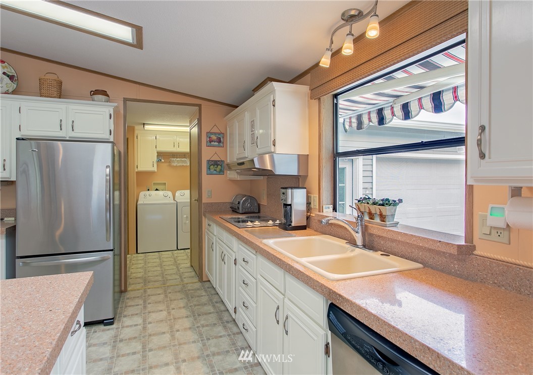 24216 8th Place West Bothell, WA 98021 - Photo 8 of 22