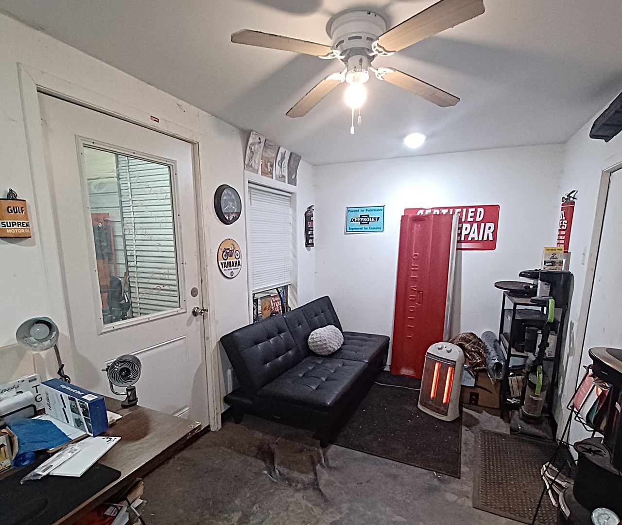 122 South Beach Street Kewanee, IL 61443 - Photo 11 of 49 a bedroom with furniture and a window