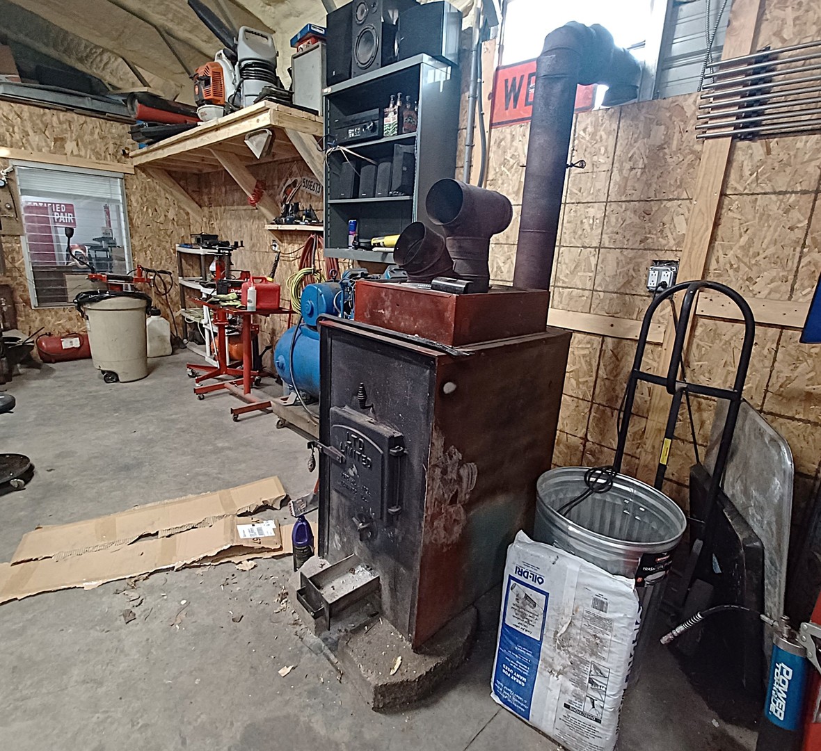 122 South Beach Street Kewanee, IL 61443 - Photo 15 of 49 a storage room