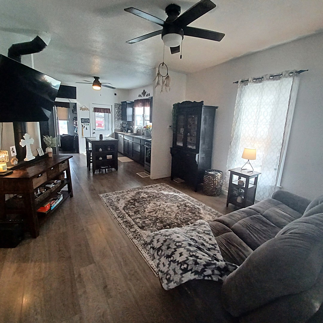 122 South Beach Street Kewanee, IL 61443 - Photo 20 of 49 a bedroom with furniture and a window