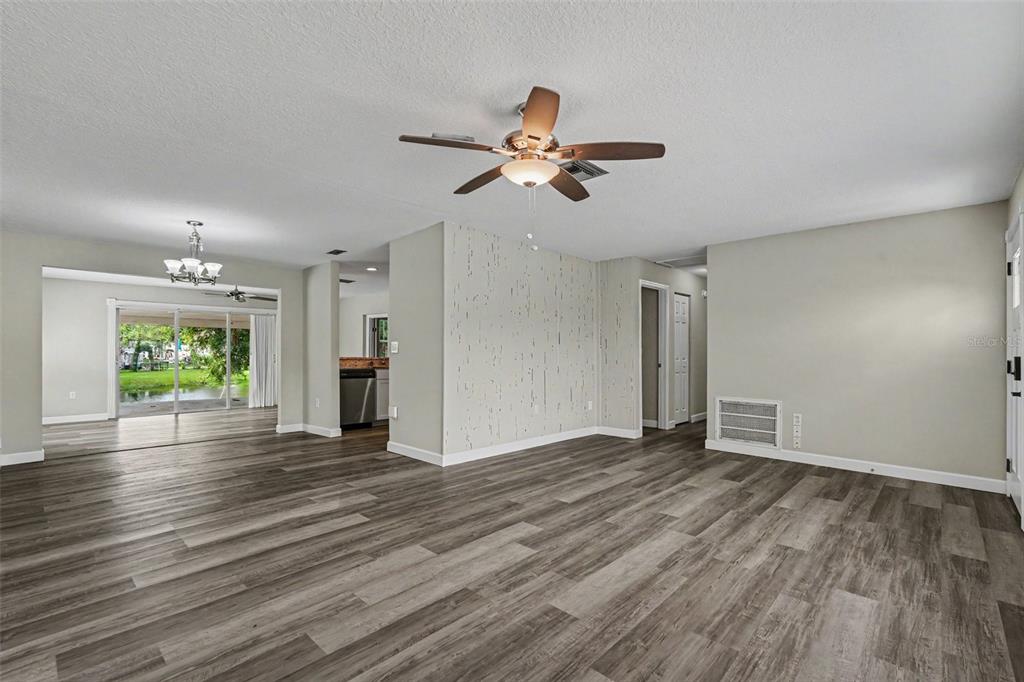 6822 Lassen Avenue New Port Richey, FL 34655 - Photo 4 of 18