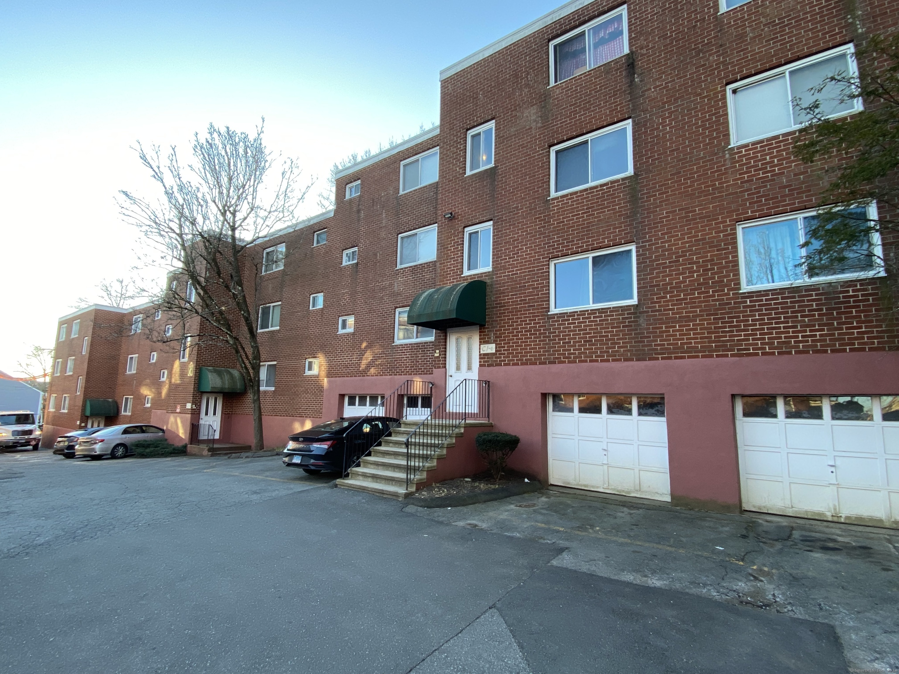 18 Prospect Street, Unit C8 Norwalk, CT 06850 - Photo 2 of 11 a building view
