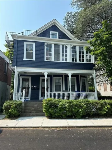 $1,950 | 45 East Bowery Street, Unit A, Newport, RI 02840