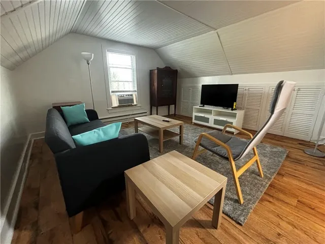 $1,950 | 45 East Bowery Street, Unit A, Newport, RI 02840