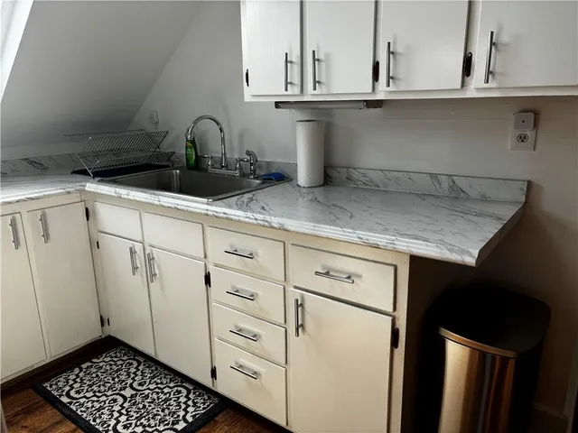 $1,950 | 45 East Bowery Street, Unit A, Newport, RI 02840