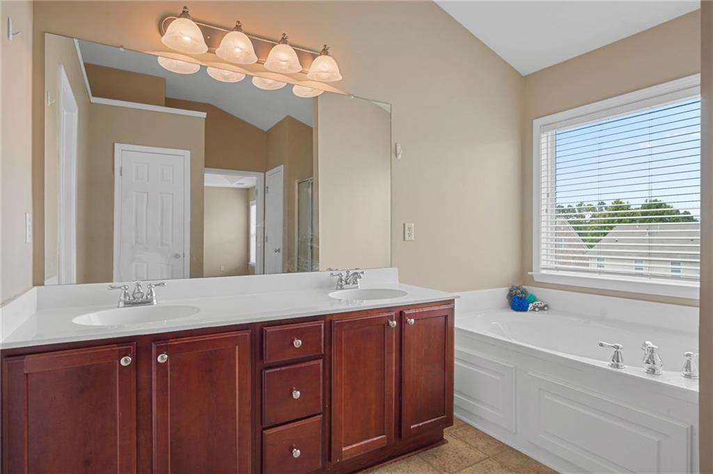 735 Stillrock Drive Southwest Atlanta, GA 30331 - Photo 15 of 16