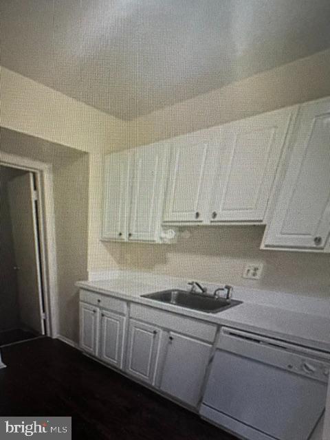 8253 Parham Court Severn, MD 21144 - Photo 2 of 3 Kitchen
