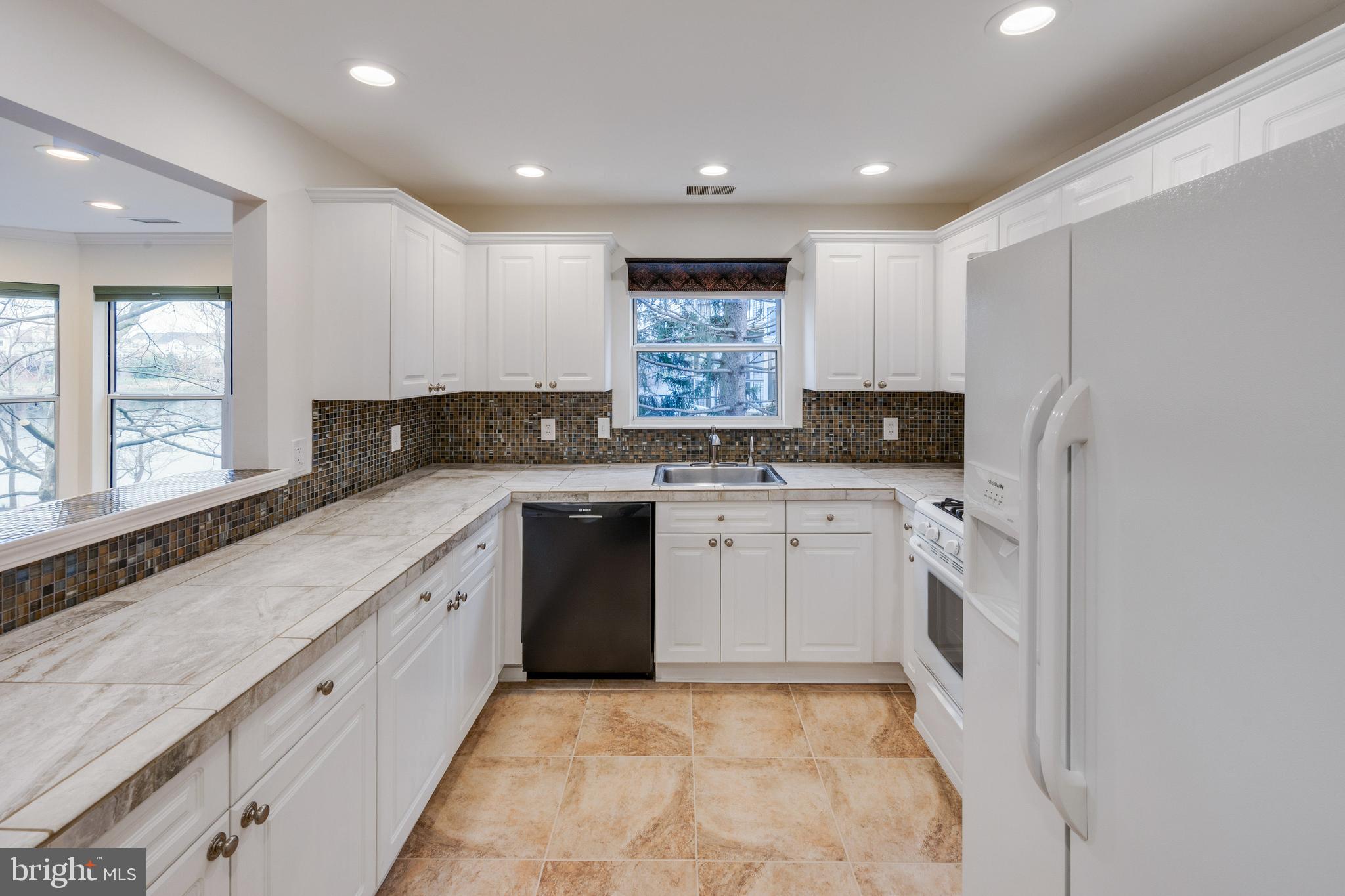 20575 Snowshoe Square, Unit 202 Ashburn, VA 20147 - Photo 3 of 24