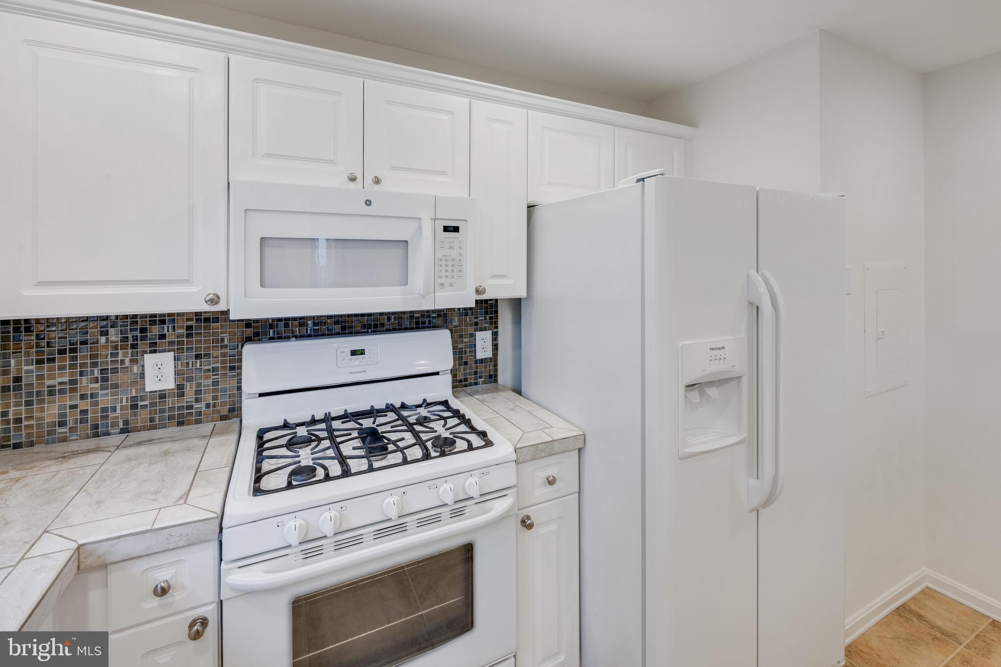 20575 Snowshoe Square, Unit 202 Ashburn, VA 20147 - Photo 4 of 24