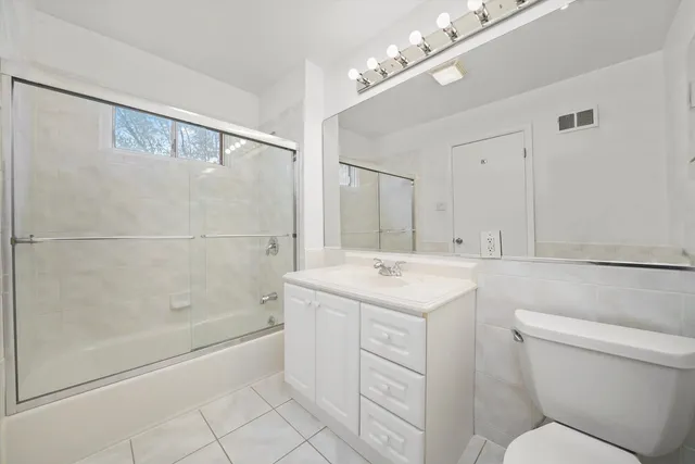 $4,350 | 400 Locust Road, Wilmette, IL 60091