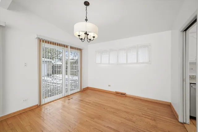 $4,350 | 400 Locust Road, Wilmette, IL 60091