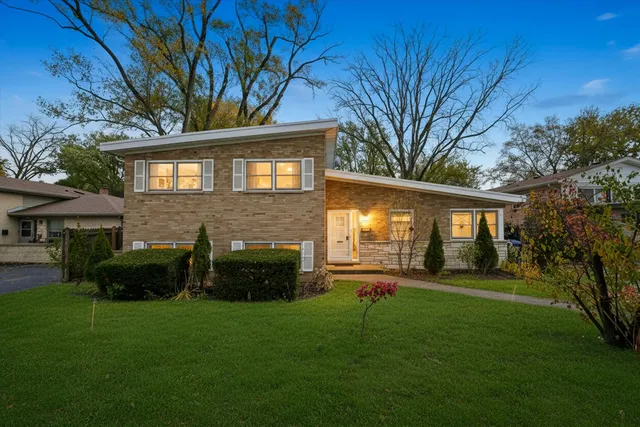 $4,350 | 400 Locust Road, Wilmette, IL 60091