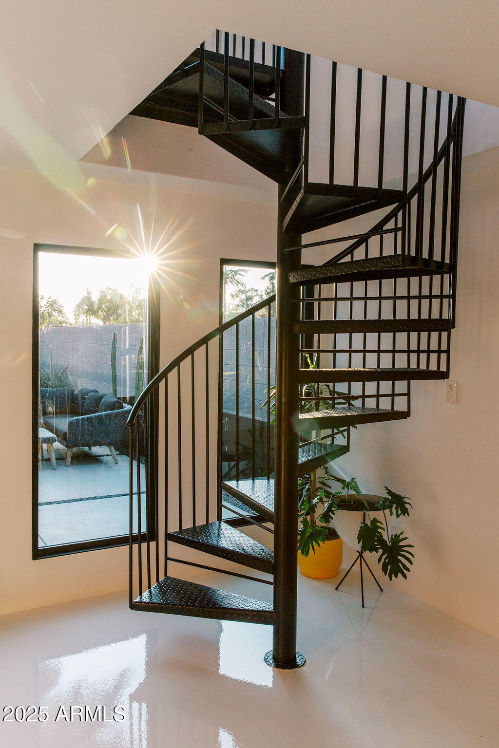 4032 North 45th Place Phoenix, AZ 85018 - Photo 25 of 38 a view of entryway