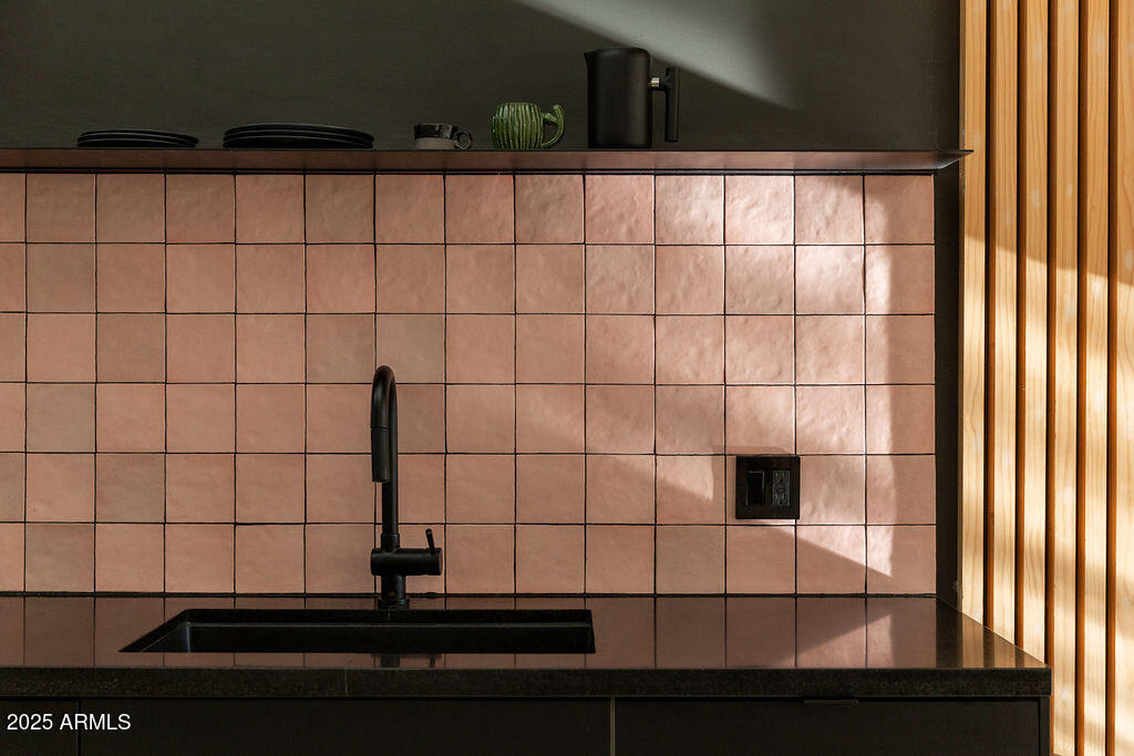 4032 North 45th Place Phoenix, AZ 85018 - Photo 28 of 38 a bathroom with a shower