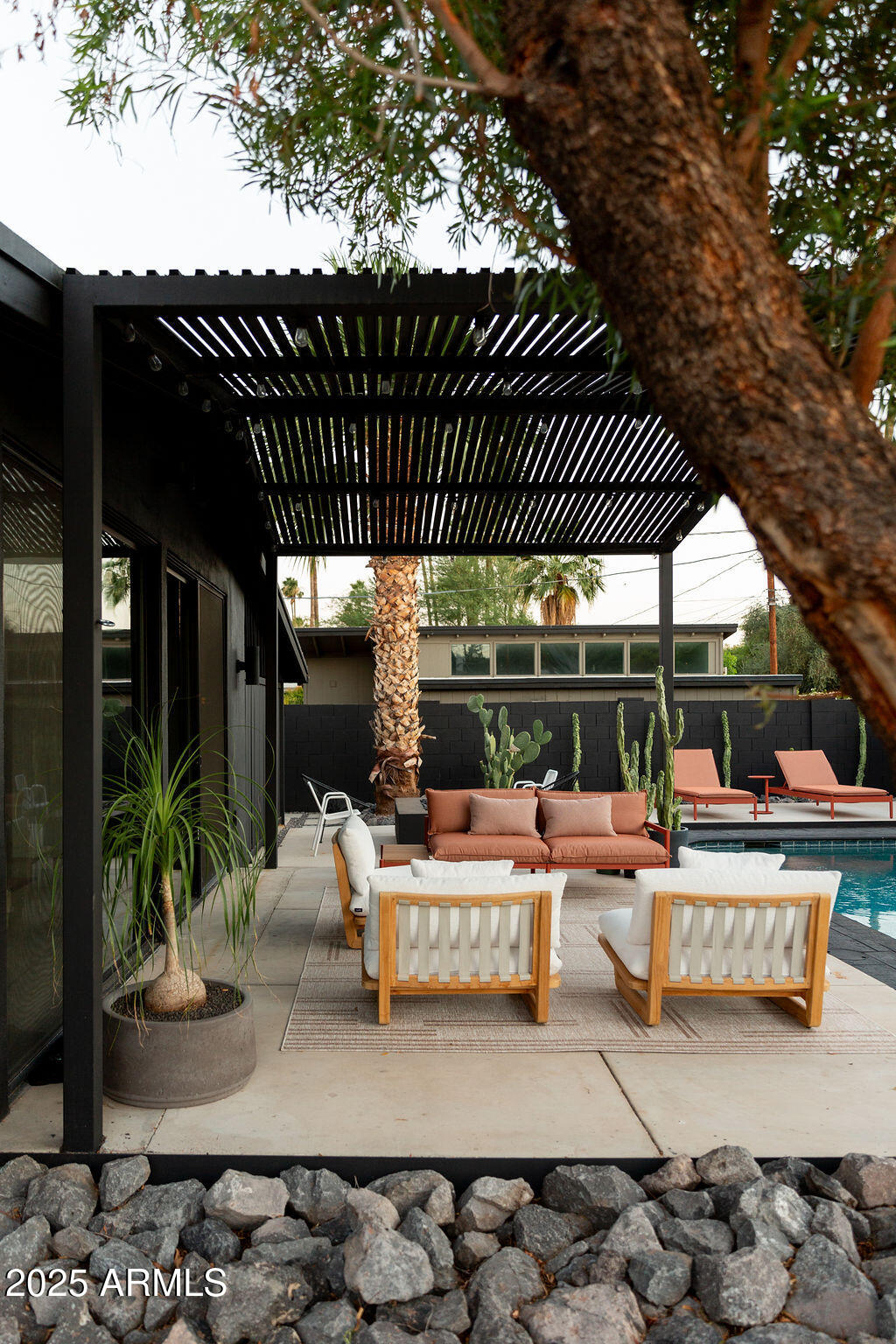 4032 North 45th Place Phoenix, AZ 85018 - Photo 4 of 38 a outdoor view with a sitting space