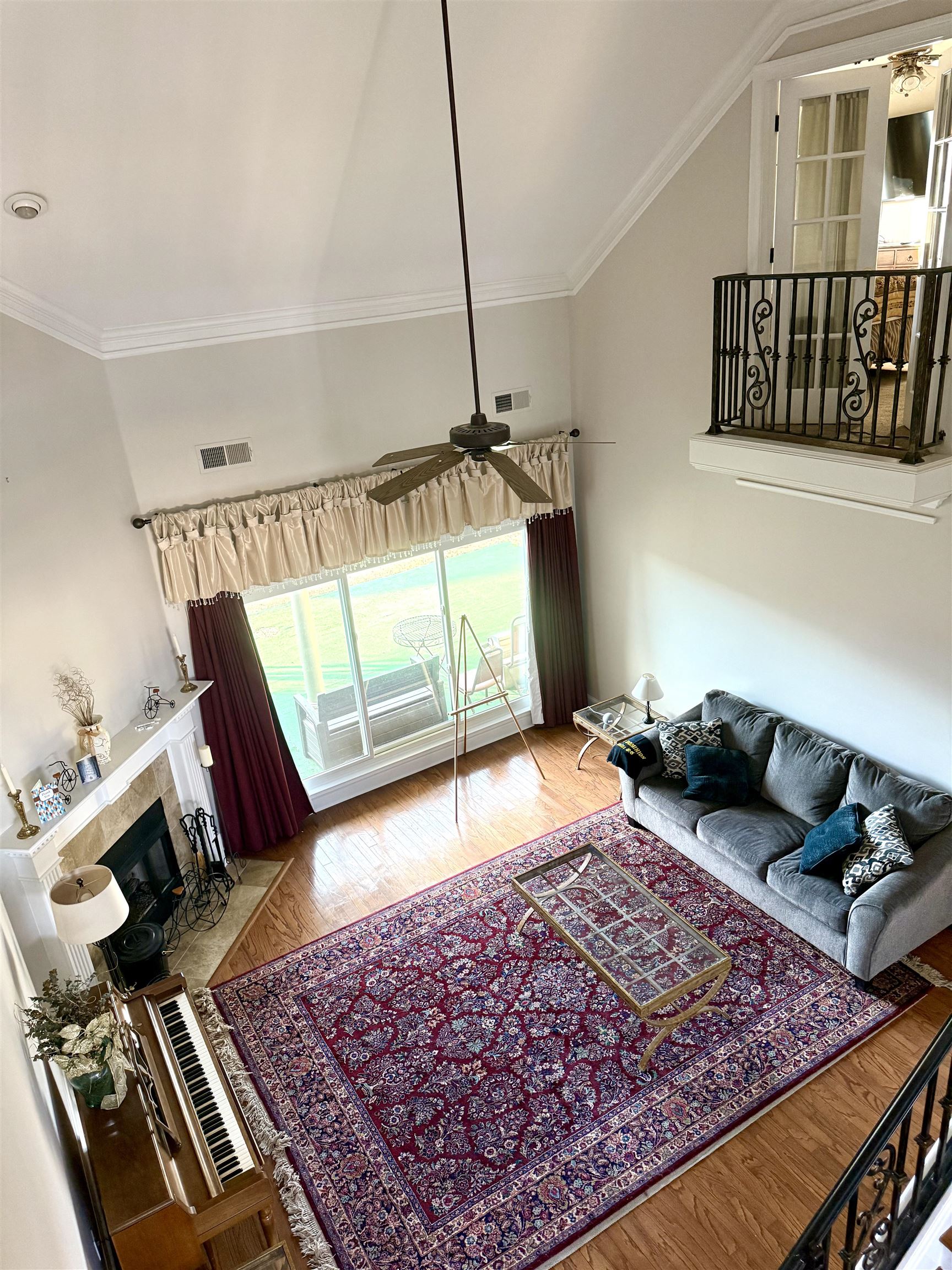 7935 Oak Spring Cove Millington, TN 38053 - Photo 5 of 39 a living room with rug
