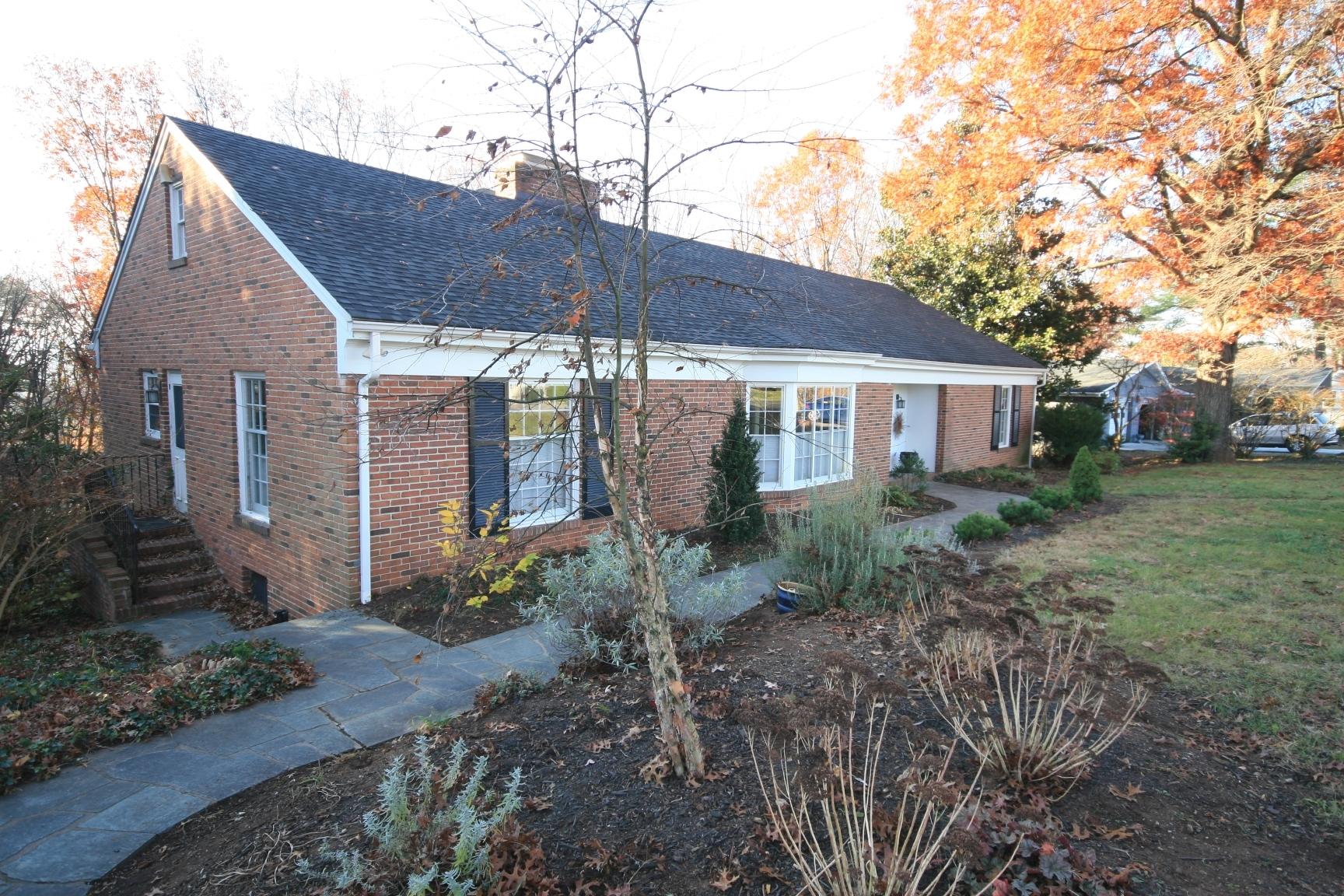 935 West Point Road Salem, VA 24153 - Photo 1 of 28 1-Front