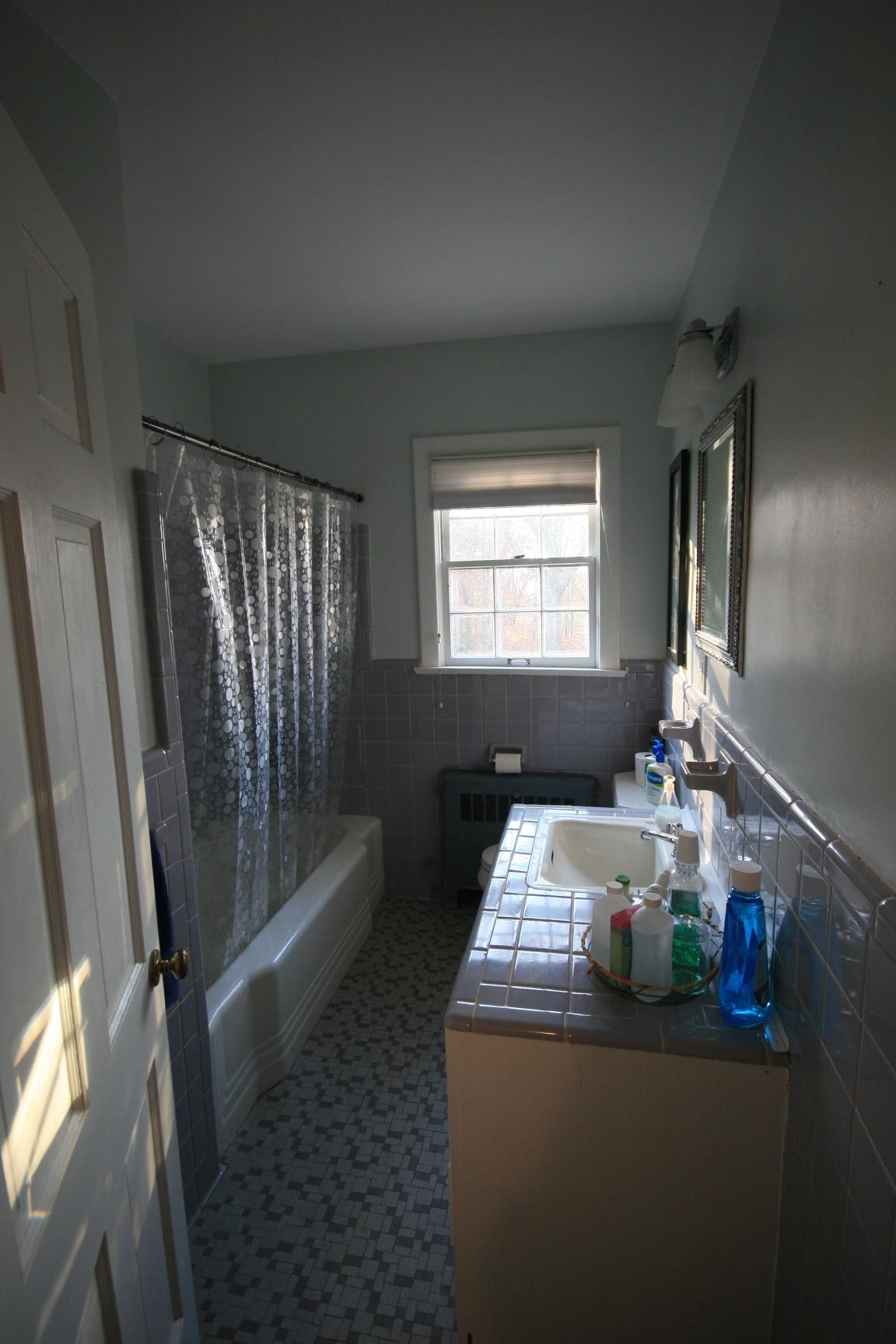 935 West Point Road Salem, VA 24153 - Photo 19 of 28 14-kid's bath