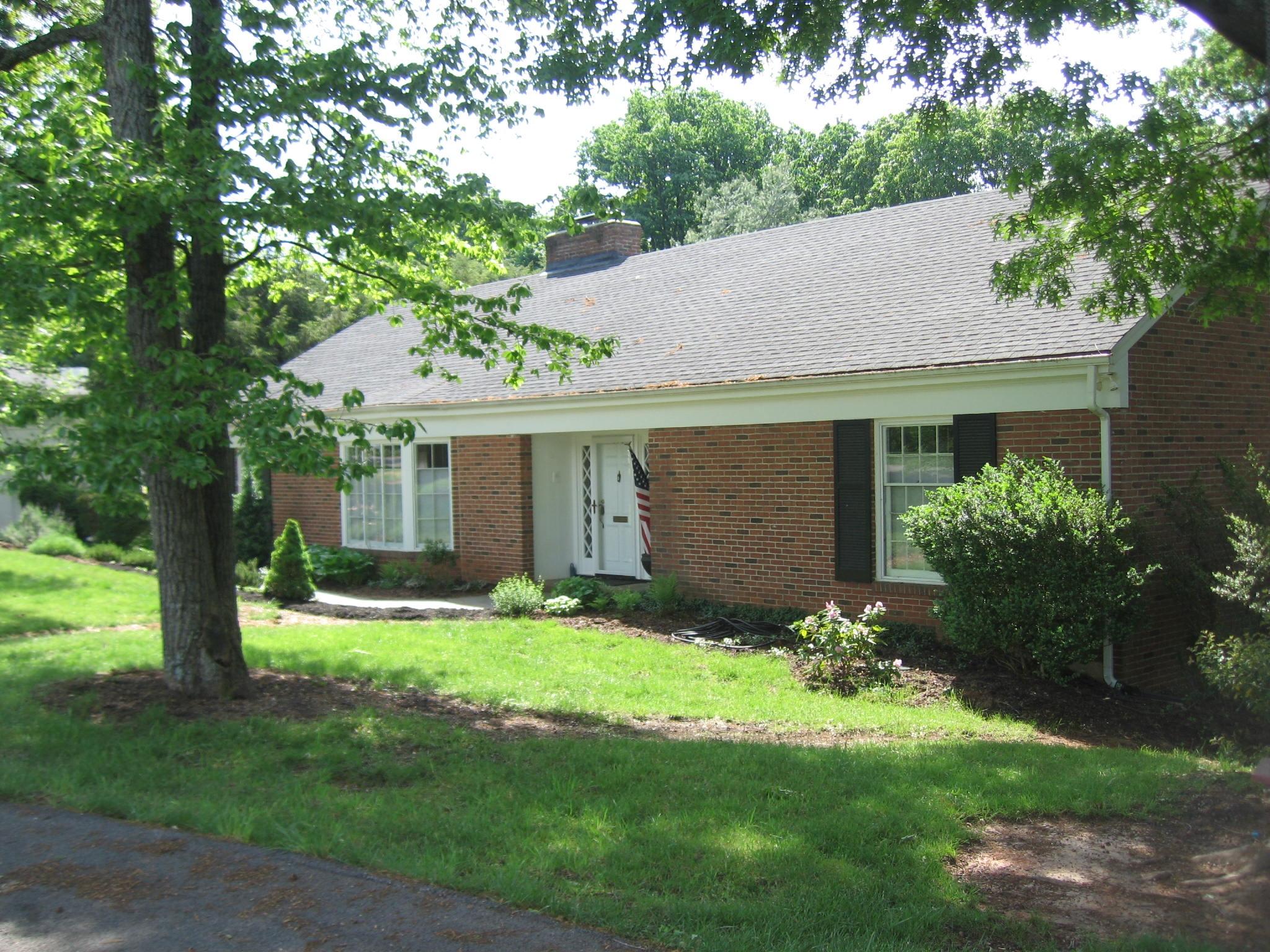 935 West Point Road Salem, VA 24153 - Photo 4 of 28 IMG_5114