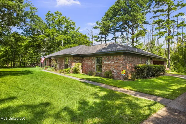 $540,500 | 879 North Old Canton Road, Canton, MS 39046