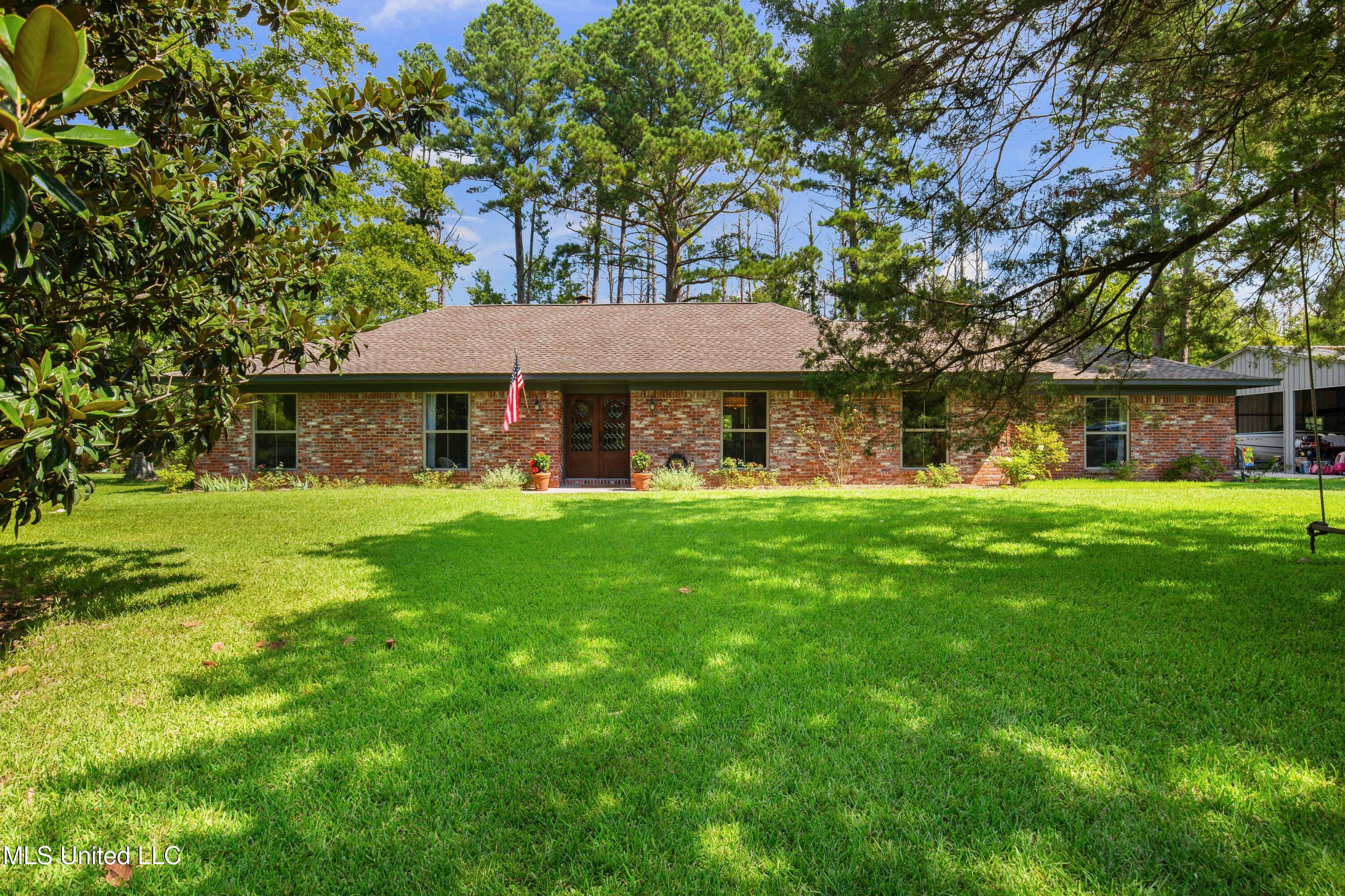879 North Old Canton Road Canton, MS 39046 - Photo 2 of 61 CT1C4809