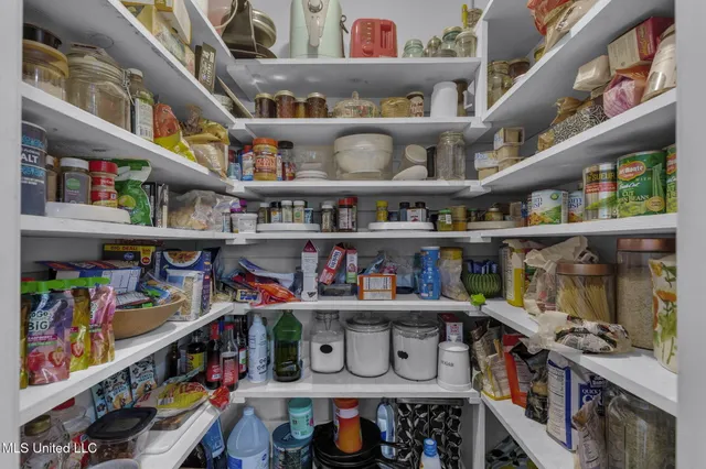 $540,500 | 879 North Old Canton Road, Canton, MS 39046