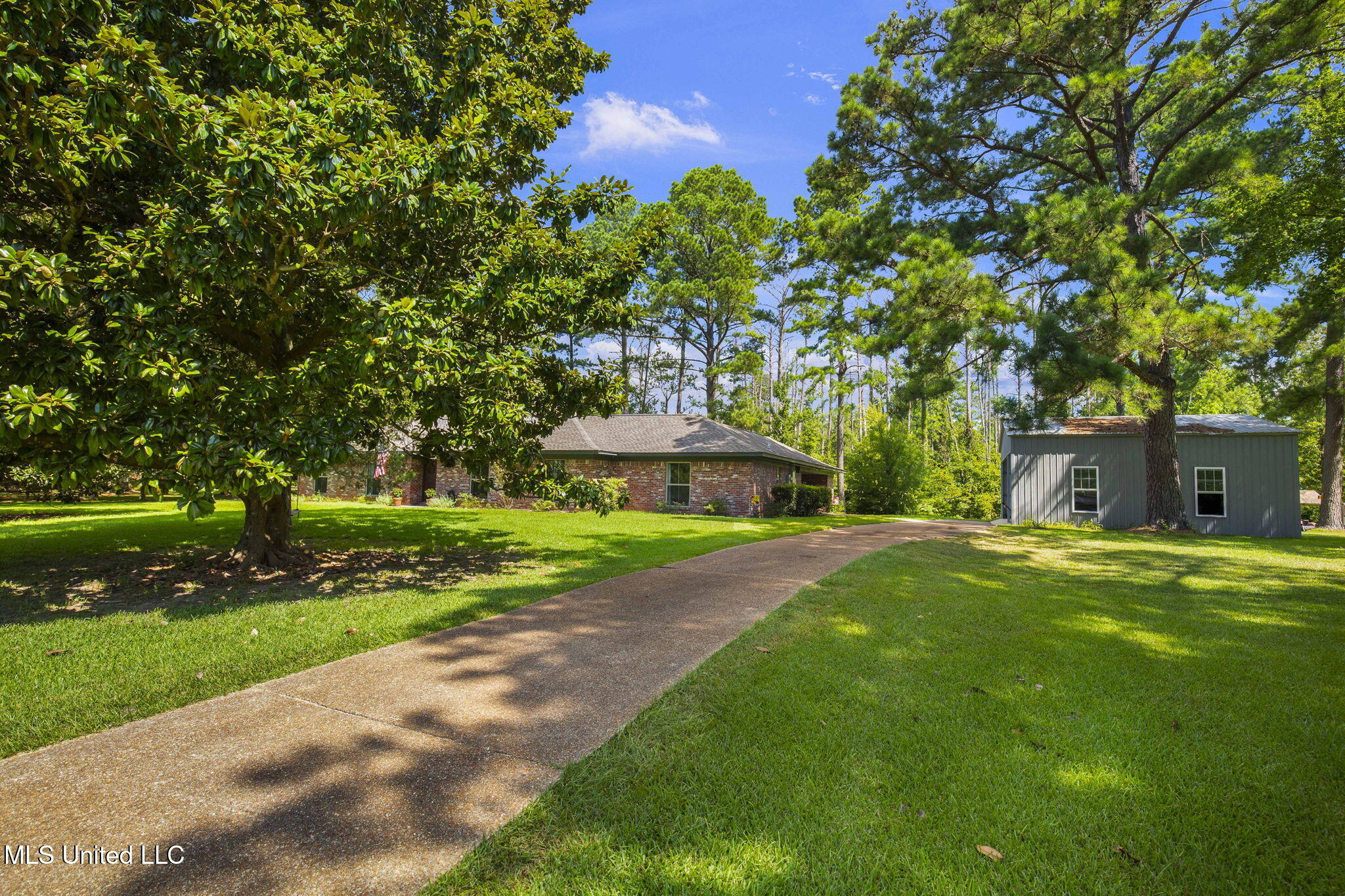 879 North Old Canton Road Canton, MS 39046 - Photo 8 of 61 7-web-or-mls-879 North Old Canton-7