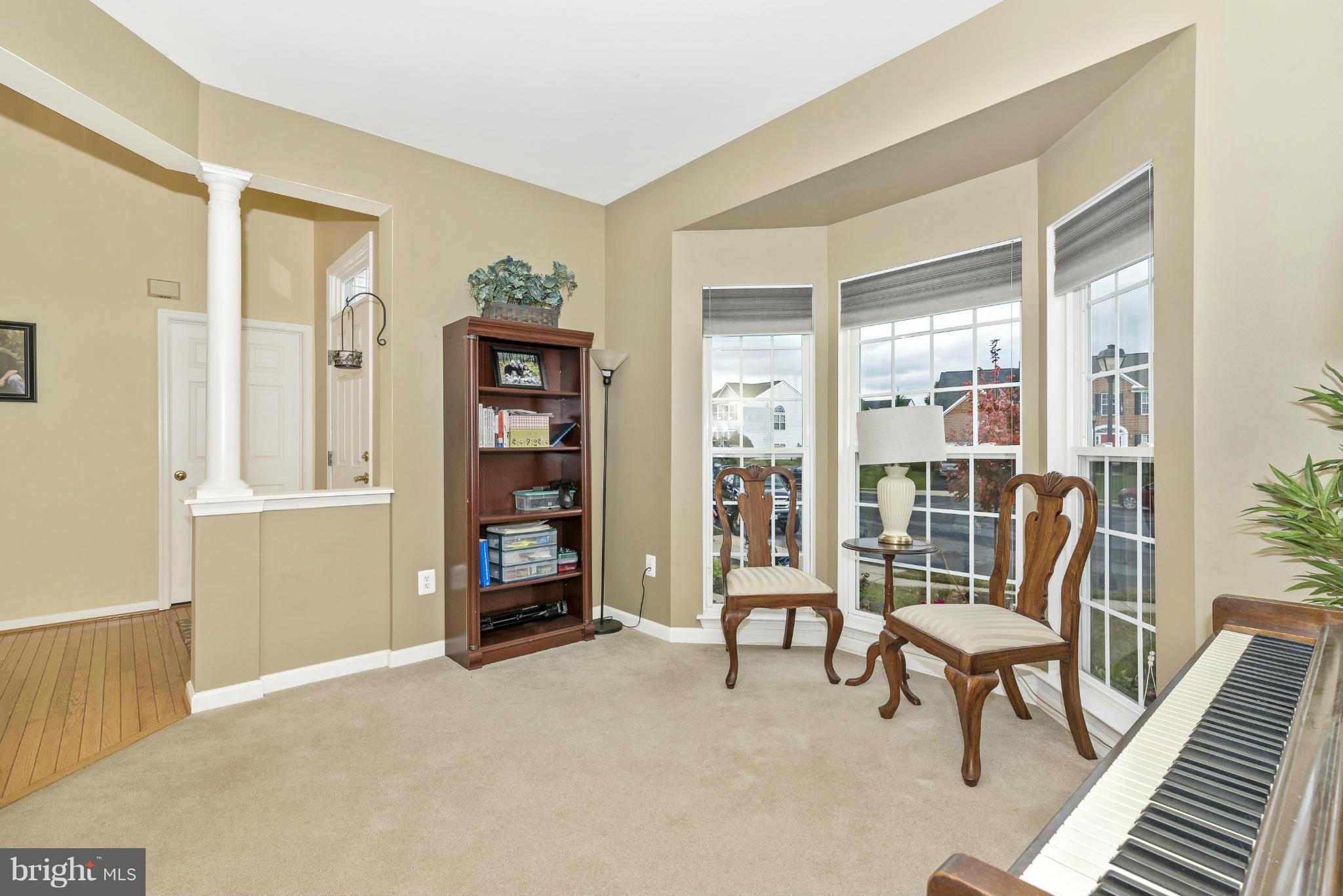 2126 Walnut Ridge Court Frederick, MD 21702 - Photo 4 of 30 Living Room