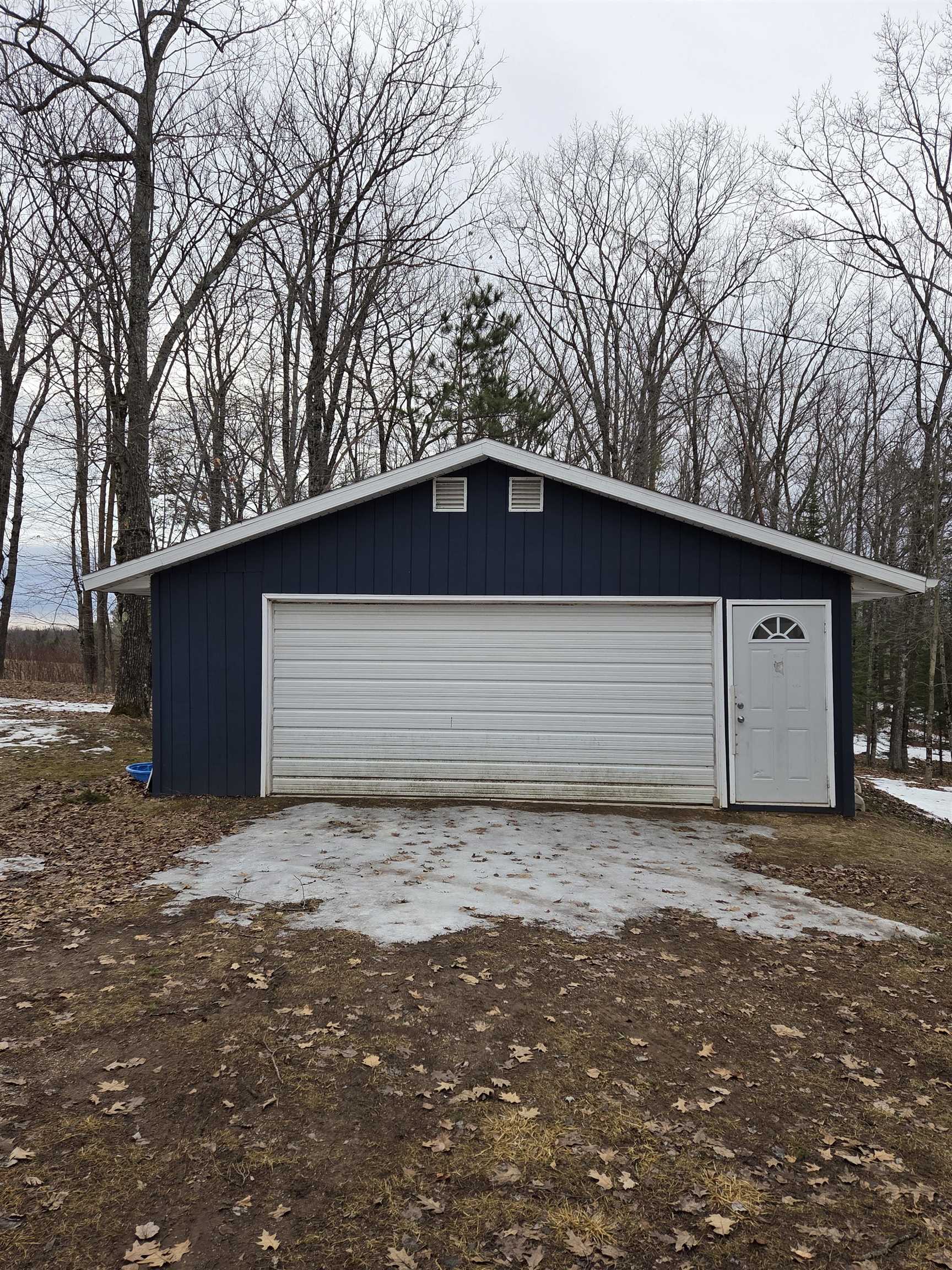 N14181 Highway 141 Amberg, WI 54102 - Photo 3 of 51