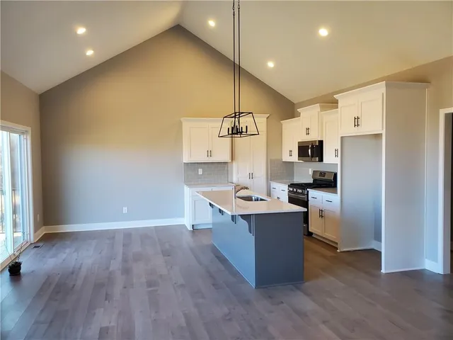 $408,900 | 1202 Northwest 4th Street, Oak Grove, MO 64075