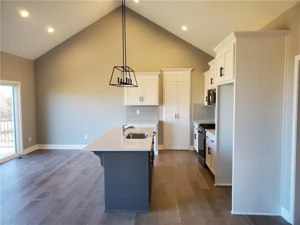 $408,900 | 1202 Northwest 4th Street, Oak Grove, MO 64075